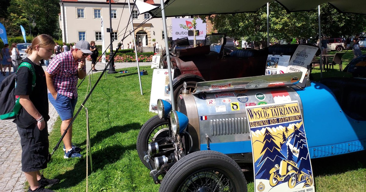 Klasyczne pojazdy na zamku Topacz 2024