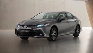 Toyota Camry – prestiżowa hybryda