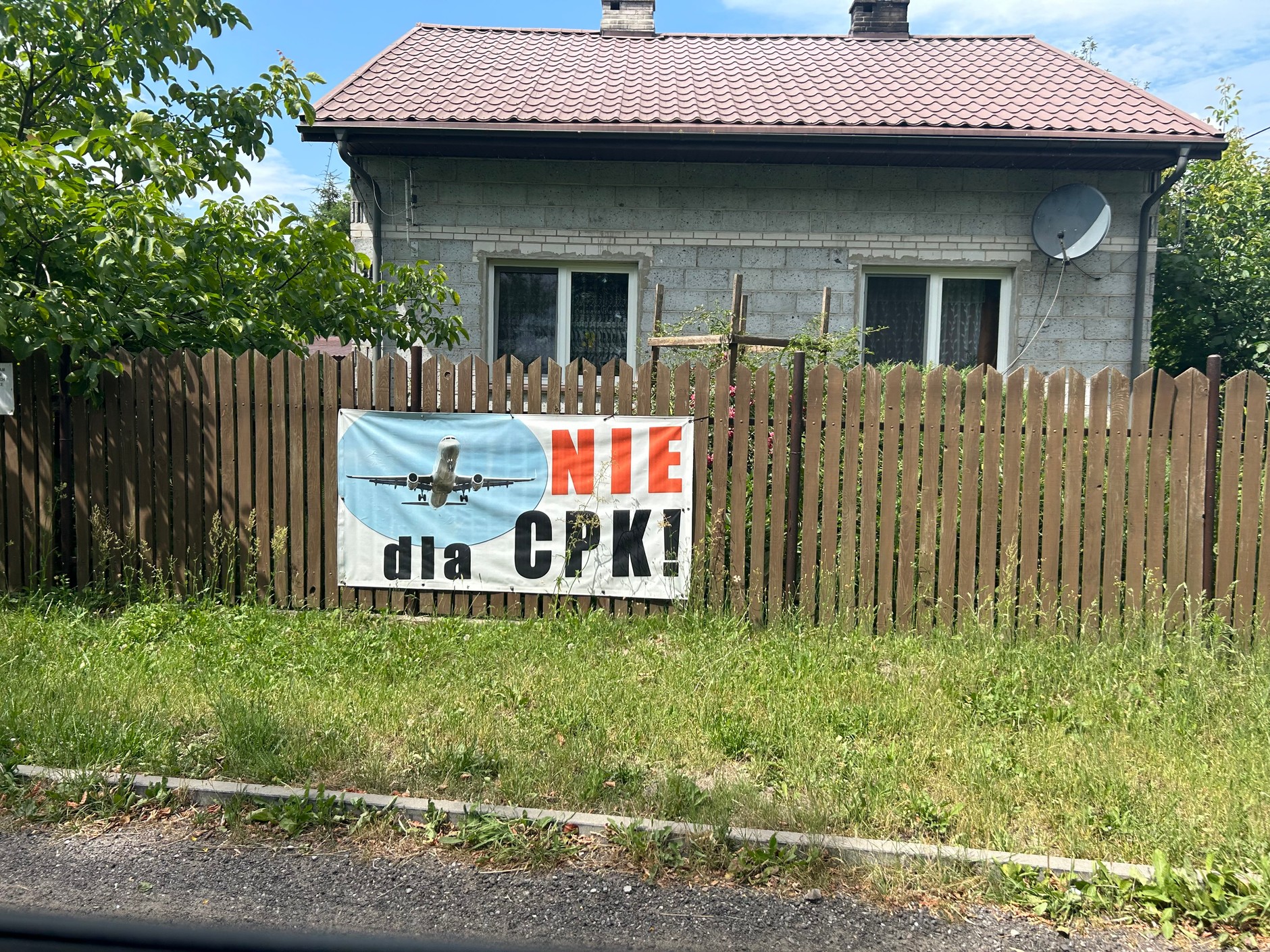 Jak dziś wygląda CPK w Baranowie? Im bliżej miejscowości, tym więcej banerów "Nie dla CPK"