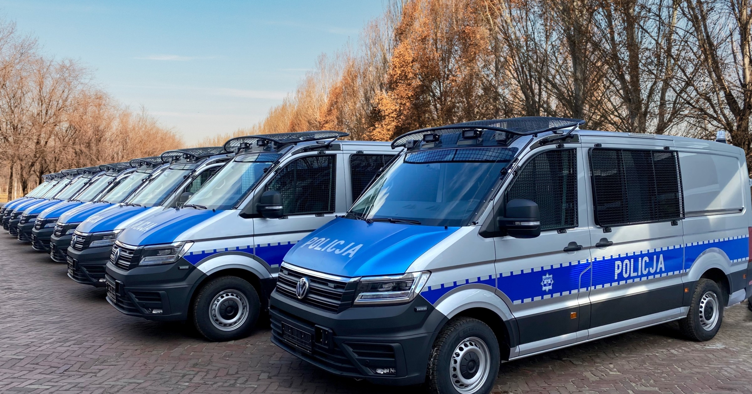 Policyjne Volkswageny Crafter - zdjęcie poglądowe