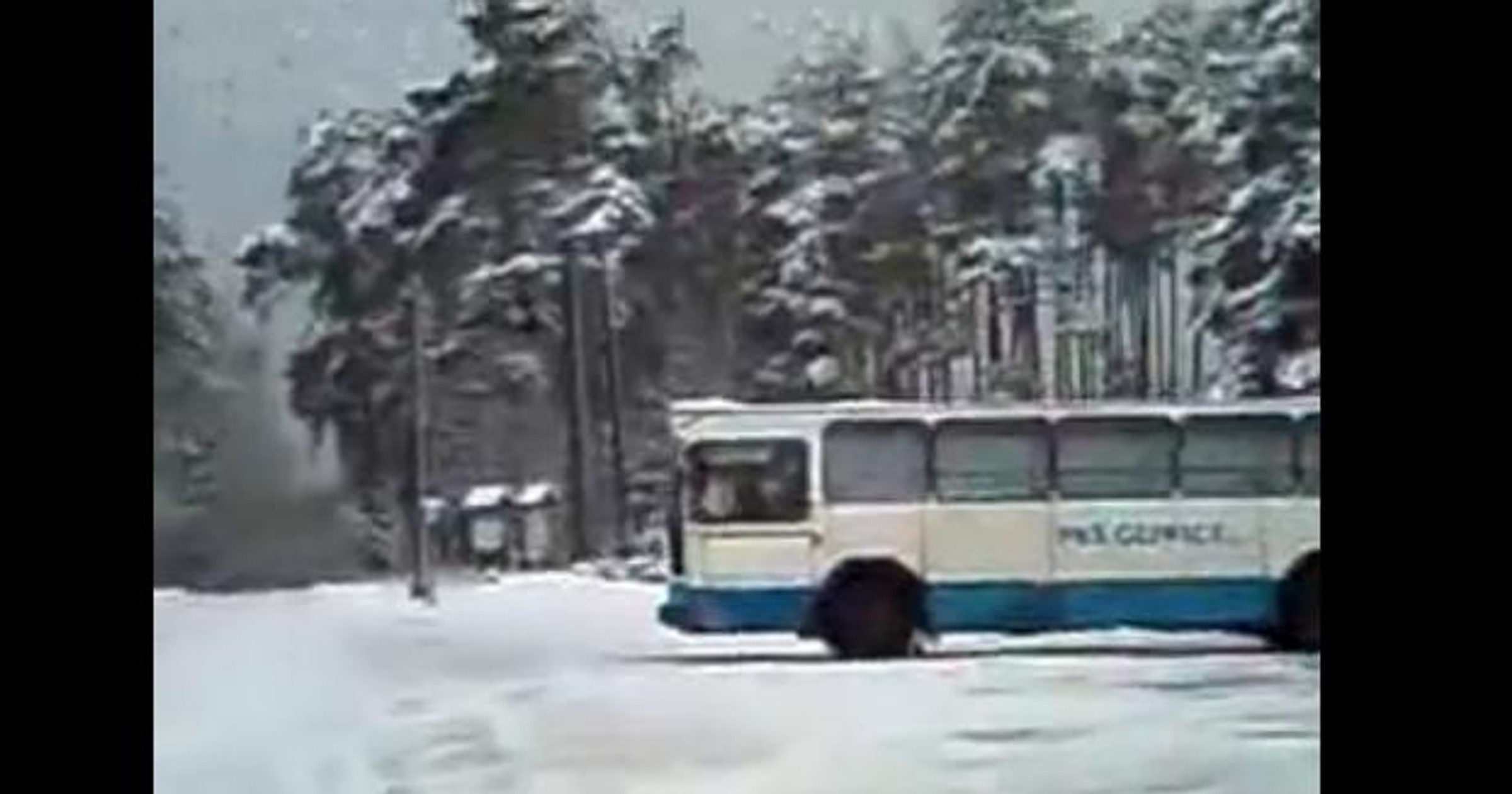 Drift busem szkolnym