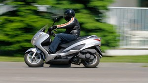 Suzuki Burgman - stworzony, by cieszyć