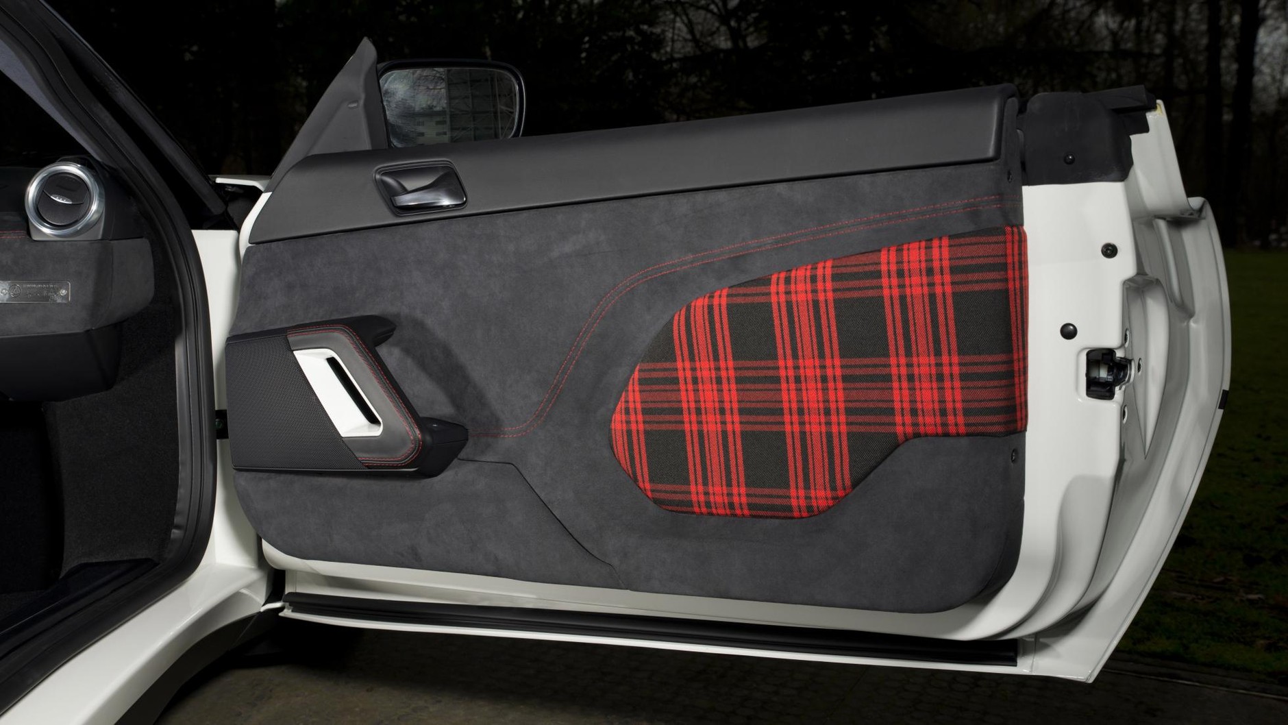 Lotus Evora Sport 410 - na cześć Jamesa Bonda