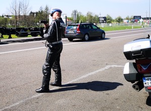 Drogówka się zbroi – 350 laserowych mierników prędkości dla policji
