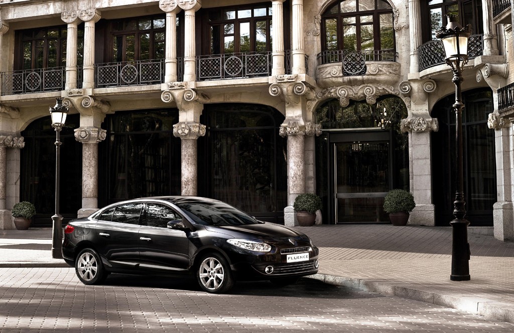 Renault Fluence - Sedan zanikający gatunek