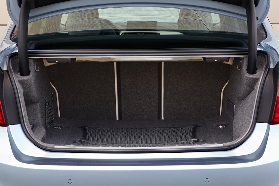 BMW ActiveHybrid3: hybryda na sportowo