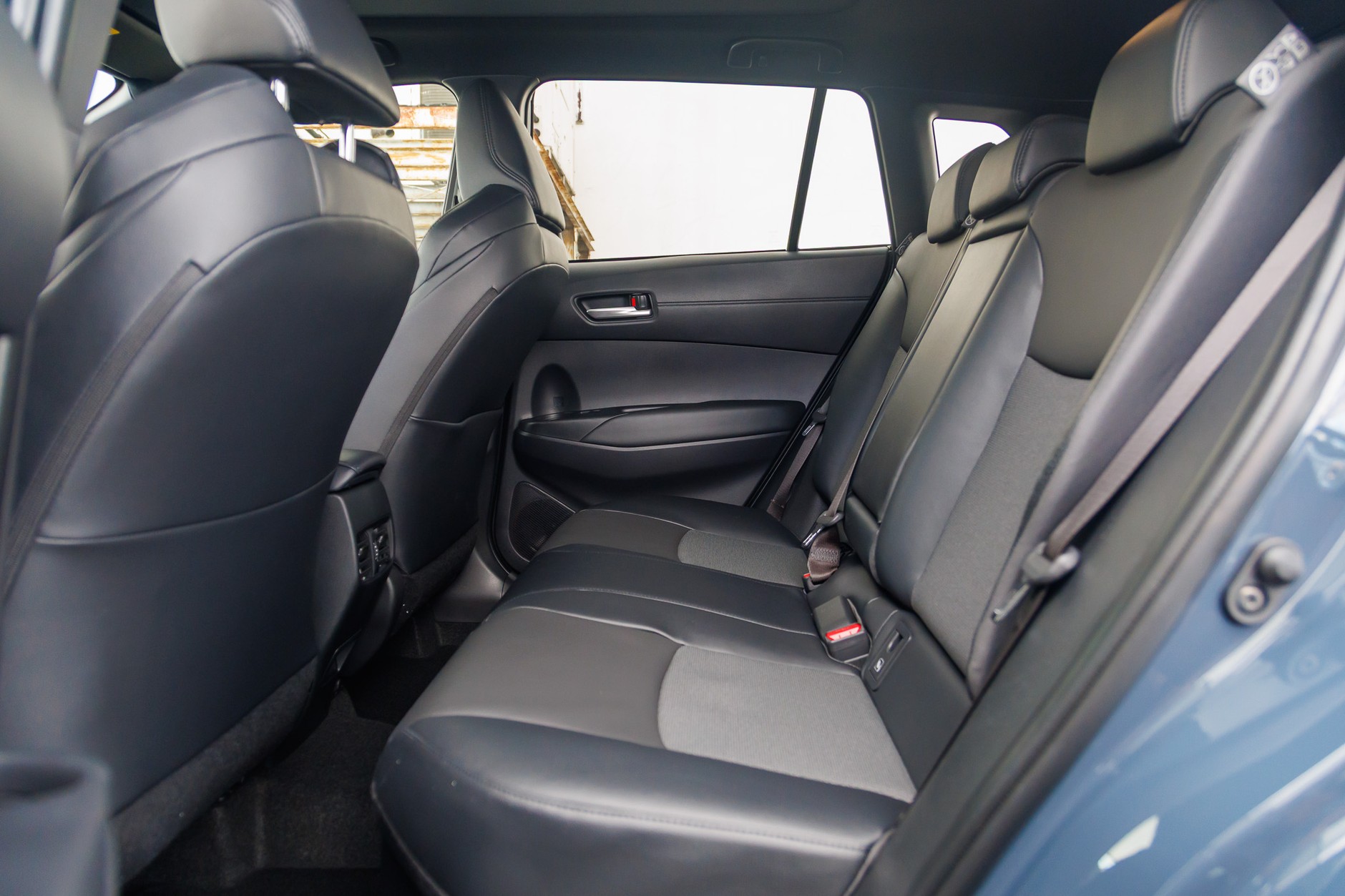 Toyota Corolla Cross Executive 2.0 Hybrid Dynamic Force 178 KM AWD-i e-CVT
