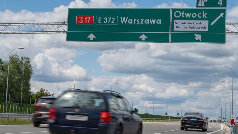 Oznakowanie eksperymentalne (droga S17; tablica drogowskazowa E-2)