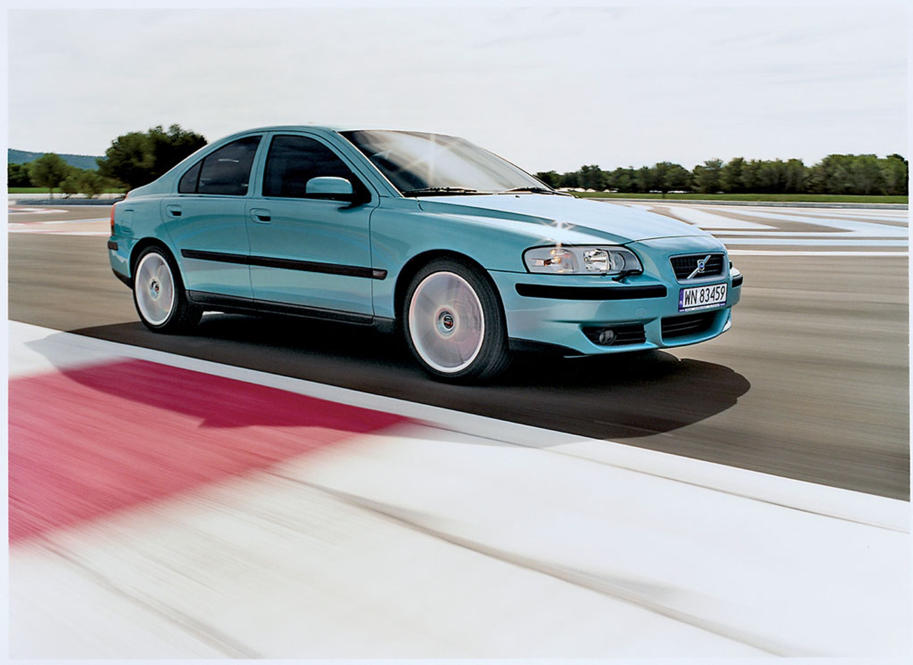 Volvo S60 R lata produkcji 2004-07, cena od 22 500 zł