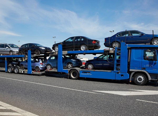 Szybko odradza się import używanych aut do Polski