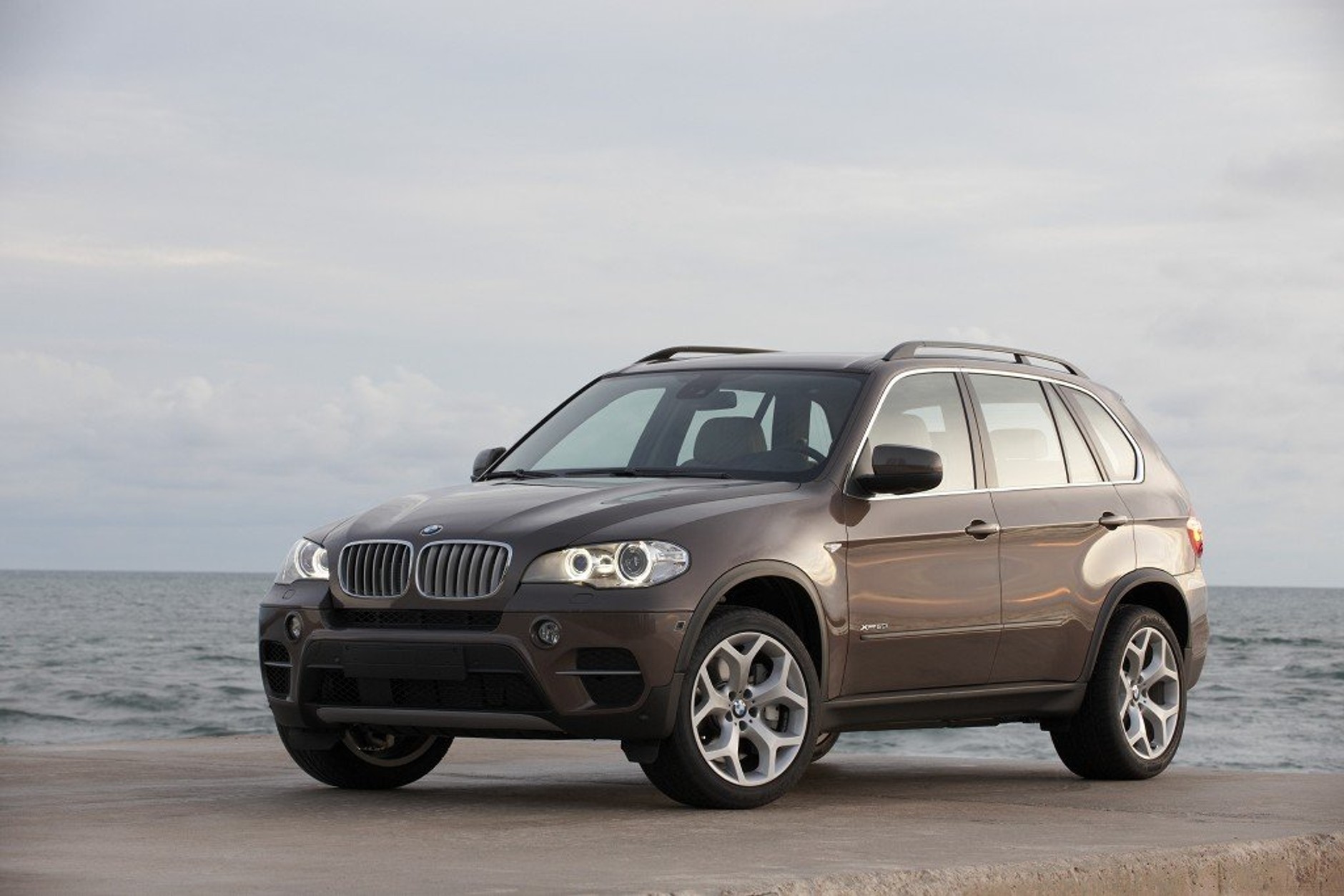 BMW X5 - Bawarski SUV z odmłodzoną twarzą