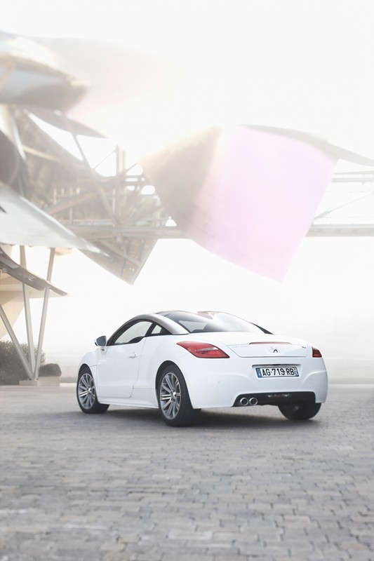 Peugeot RCZ – z pięknem trzeba obcować