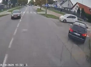 Miał prawo jazdy od trzech miesięcy. Zderzył się z autobusem