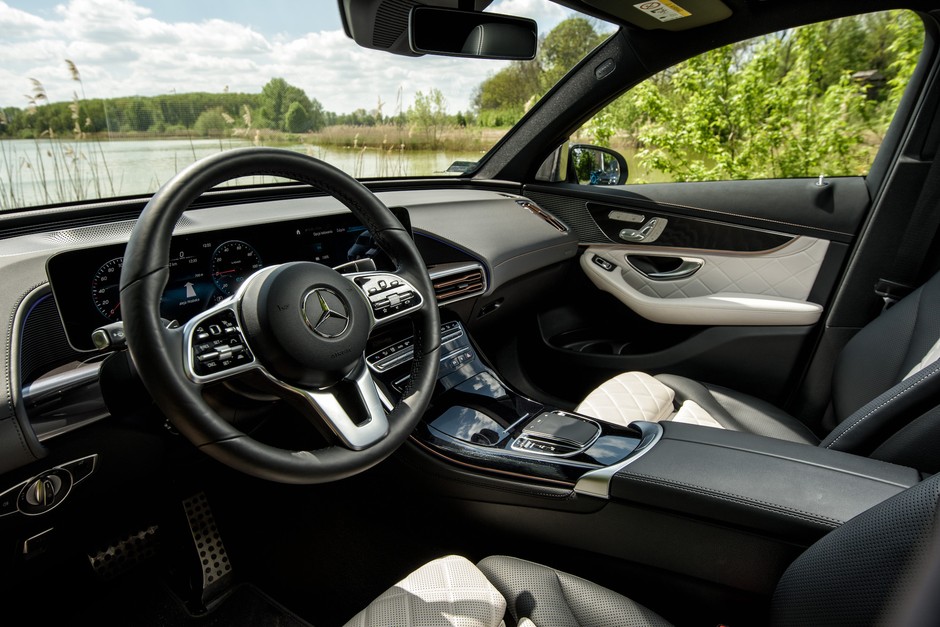 Mercedes EQ Tour