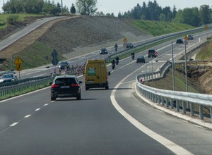 Nie każda ekspresówka ma limit prędkości 120 km na godz. Sprawdź wyjątki albo łap mandat
