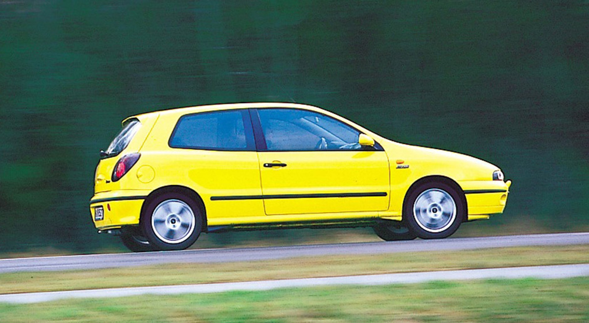 Hot-hatche na każdą kieszeń. Które kompaktowe GTI warto kupić?