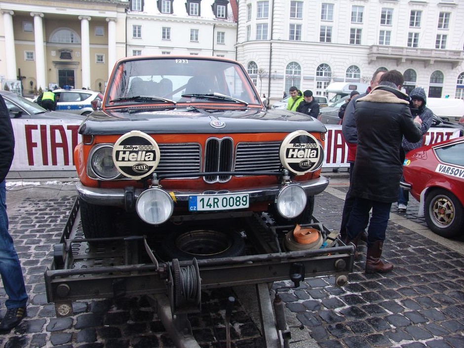 Rajd Monte-Carlo Historique 2011: wystartowali z Warszawy, pokonają 4100 km