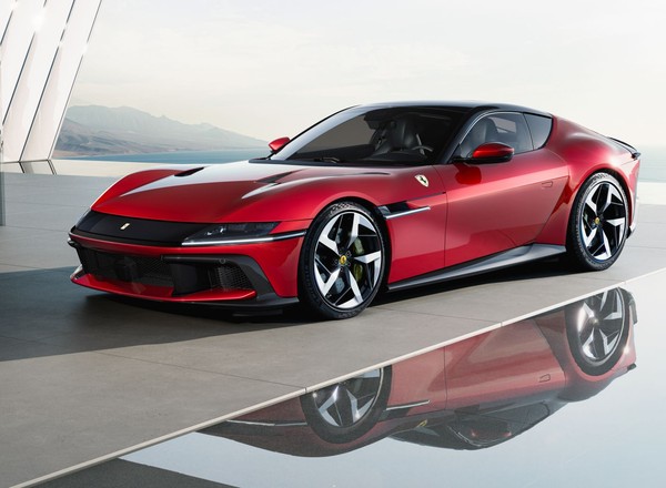 Ferrari przedłuża żywot kultowego silnika V12. I to w jakim wydaniu!