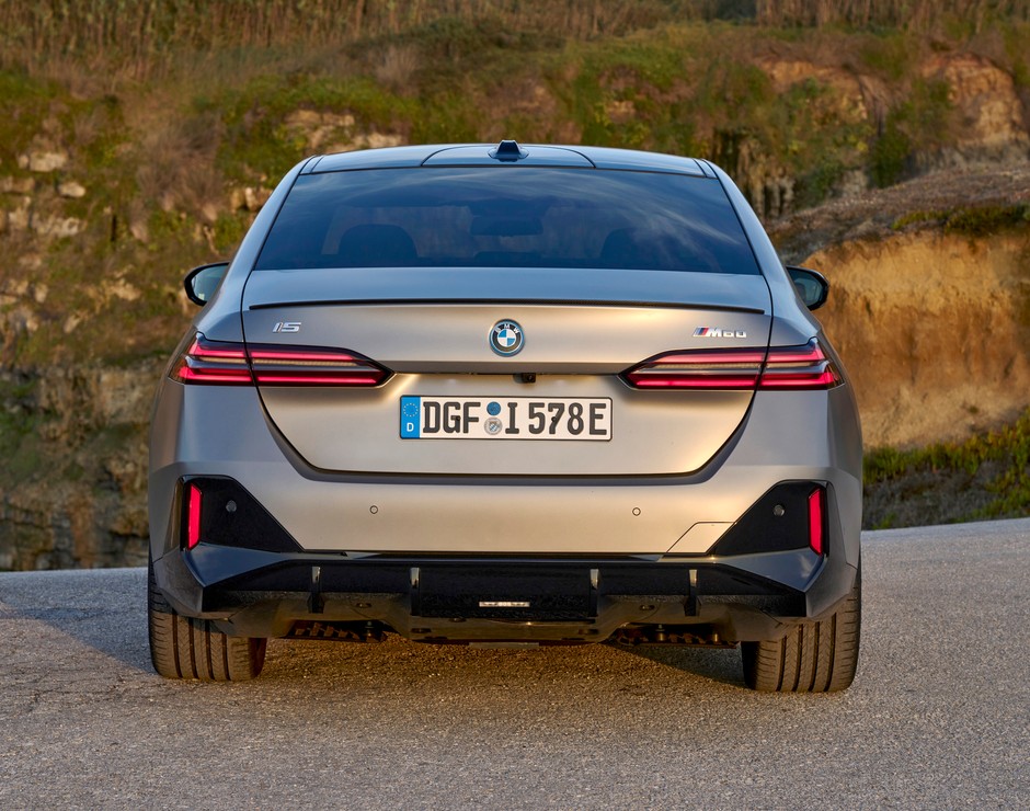 BMW i5