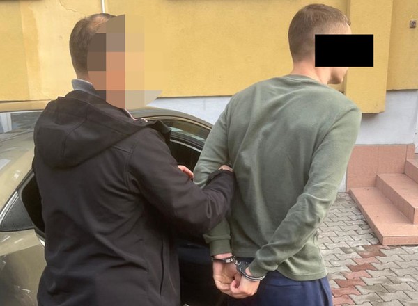 Uszkodził 20 zaparkowanych aut. Absurdalne tłumaczenie