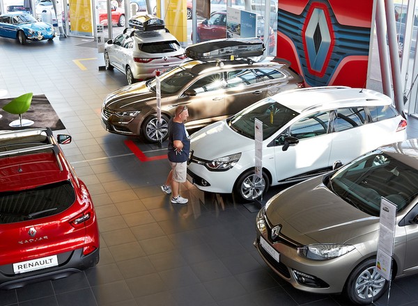 Wielki Test Salonów 2016 w tygodniku Auto Świat