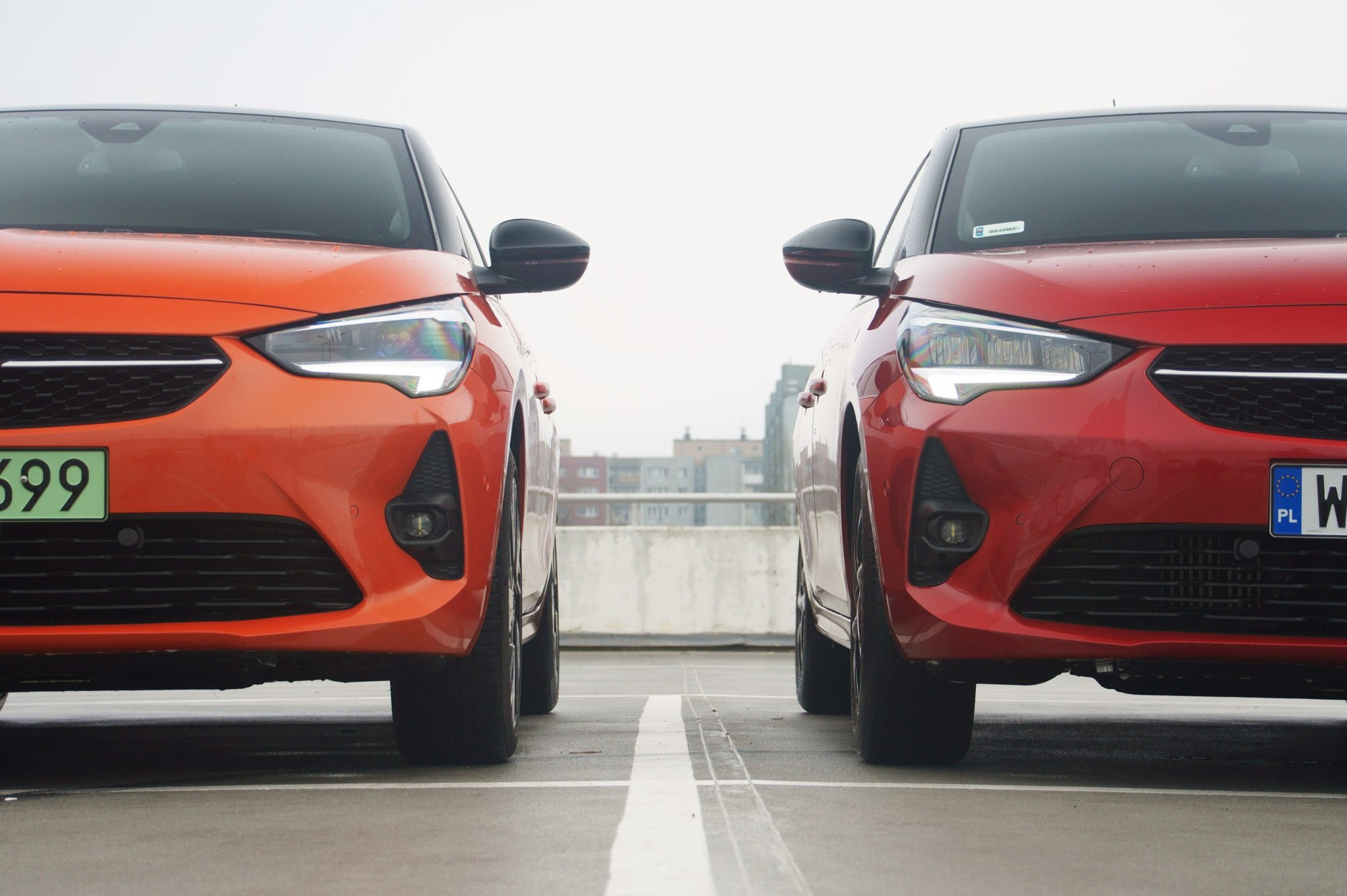 Opel Corsa – elektryk vs. spalinowiec. Który lepszy do miasta?
