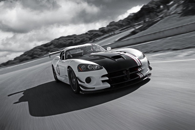 Dodge Viper SRT10 – wyjechał z produkcji, ale zaczyna się ścigać