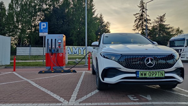 Przejechałem 900 km elektrykiem. Było sporo pozytywnych i przykrych zaskoczeń