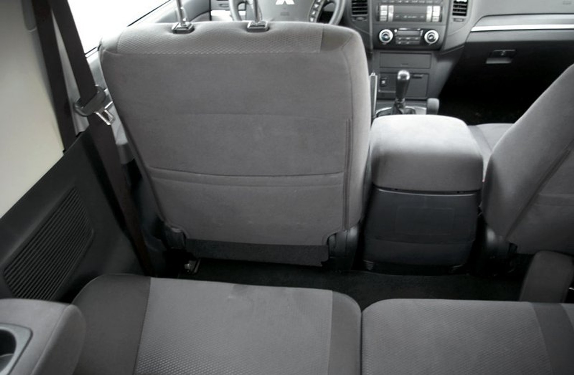 Mitsubishi Pajero 3.2 DI-D SWB – zwinna jaszczurka