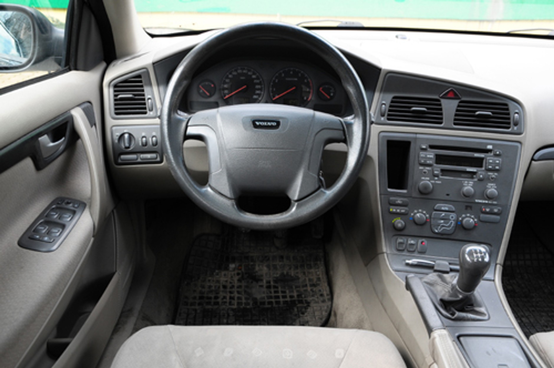 Volvo V70: Pięć garów i duży kufer