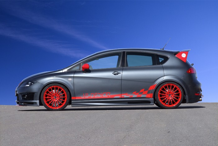 Seat Leon Cupra R JE Design – wieś śpiewa i tańczy