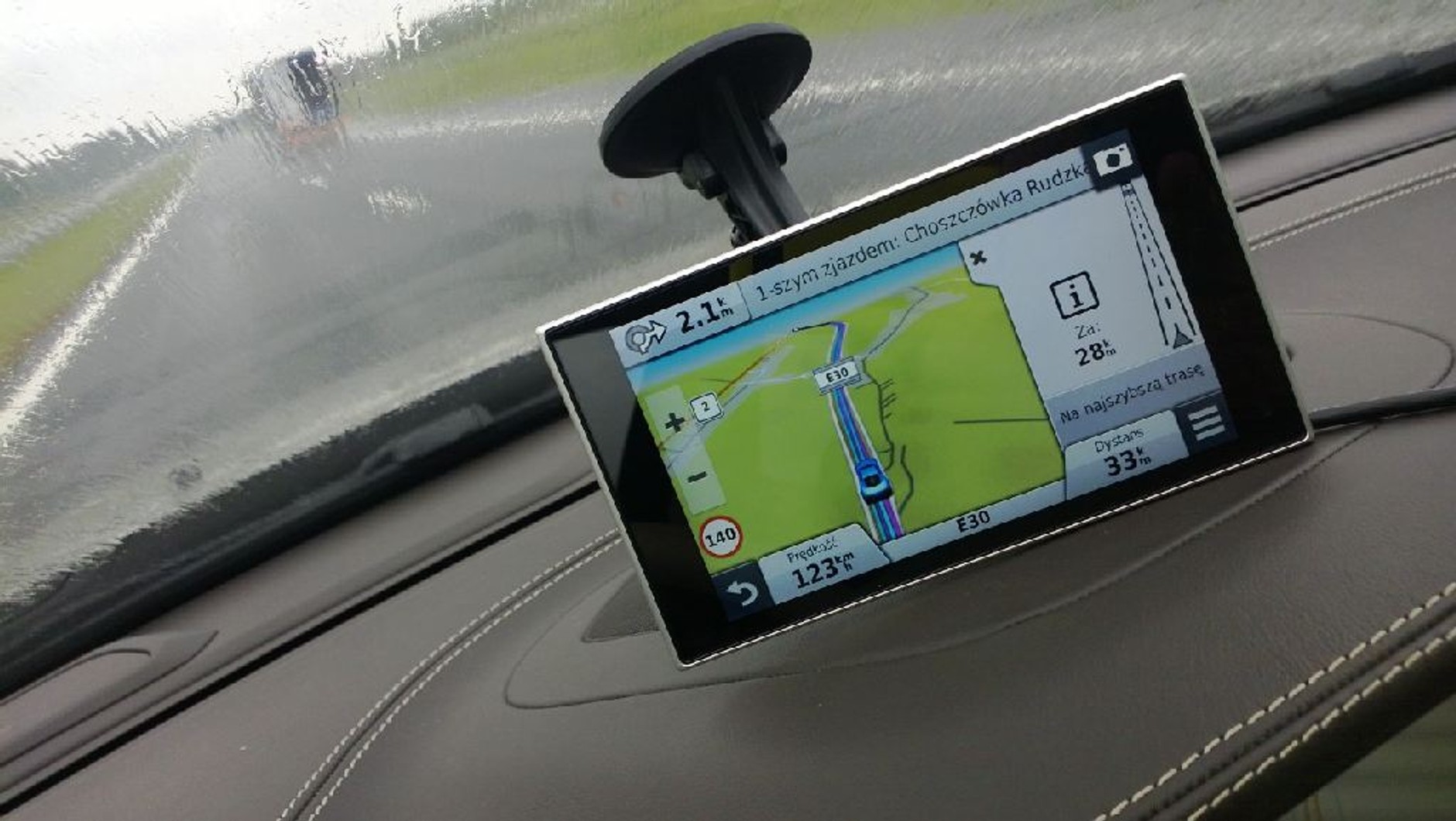 Wyświetlacz w nuvi 3597LMT jest doskonały.