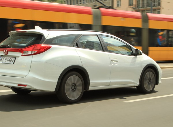 Test Hondy Civic Tourer 1.8 Sport: Jaki jest mistrz przestrzeni?
