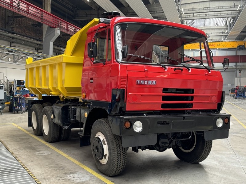 Tatra 815