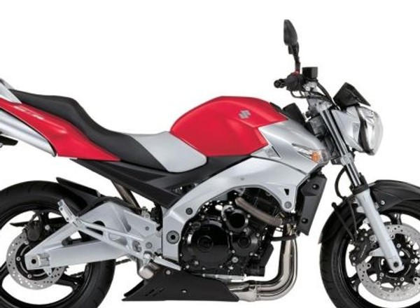 Suzuki GSR 600 - uliczny wojownik