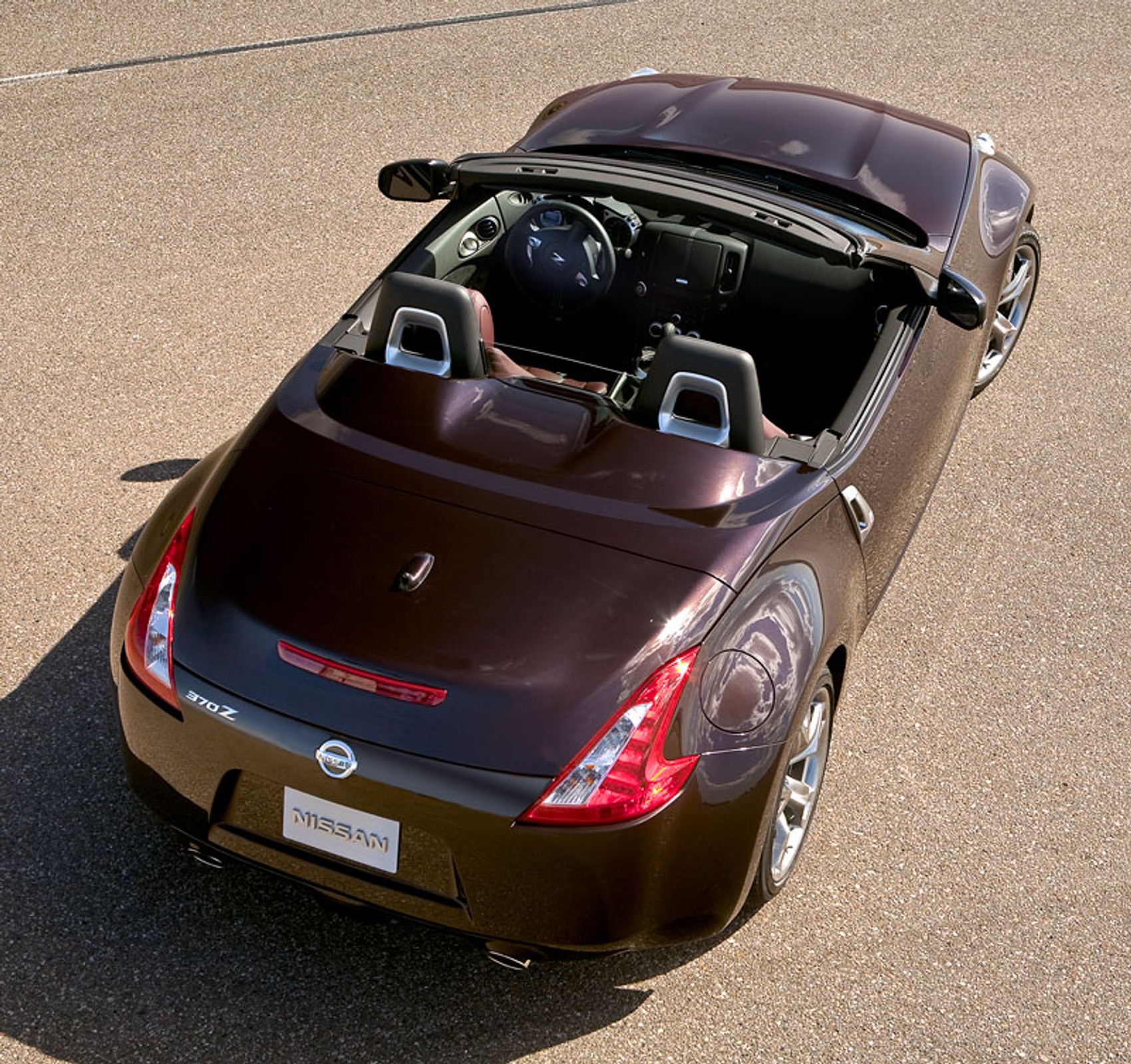 Nowy Jork 2009: Nissan zaprezentował model 370Z Roadster