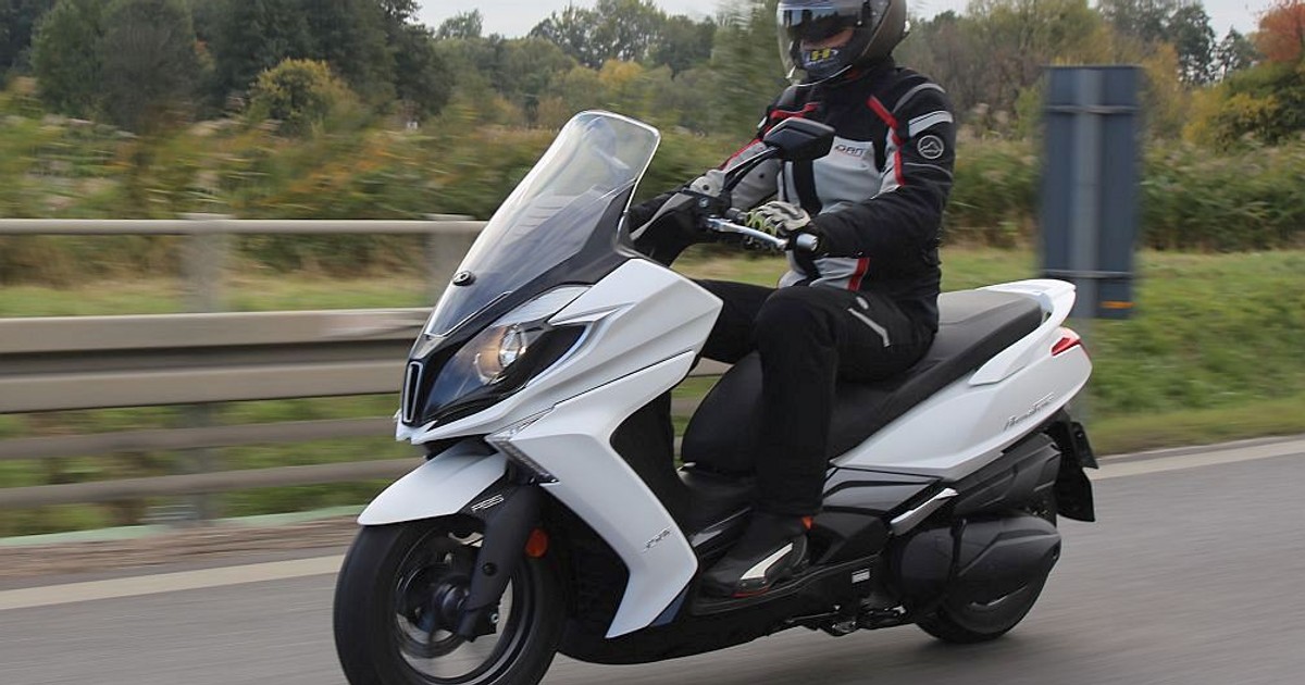 Kymco New Downtown 350i w akcji