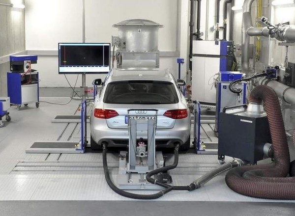Volkswagen: 8 mln aut w UE z trującymi spalinami