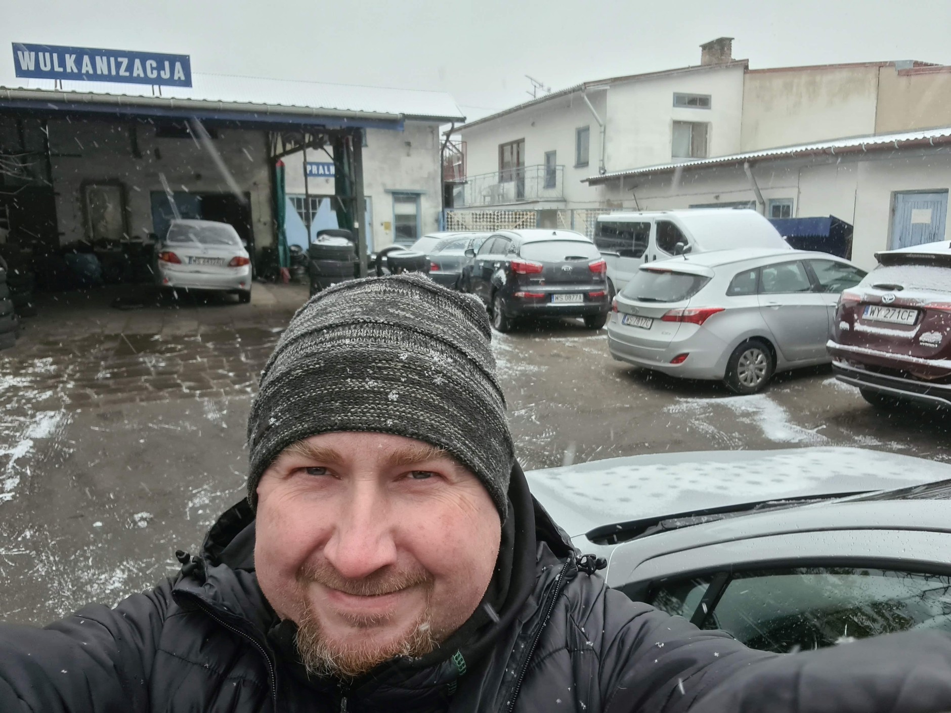 Pierwsze nadejście zimy. Wymiana opon na sezon zimowy