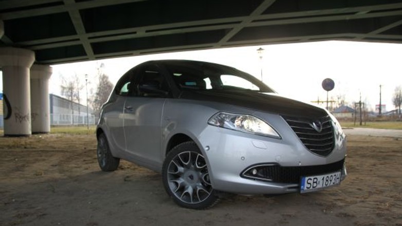 Lancia Ypsilon