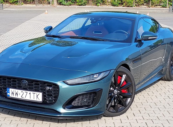Jaguar F-Type. Samochód, przez który możesz szybko stracić prawo jazdy