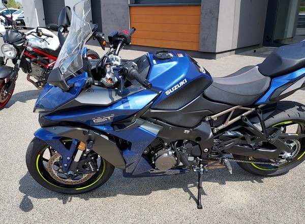 Suzuki chce zawojować klasę GT. Jeździliśmy motocyklem GSX-S1000GT