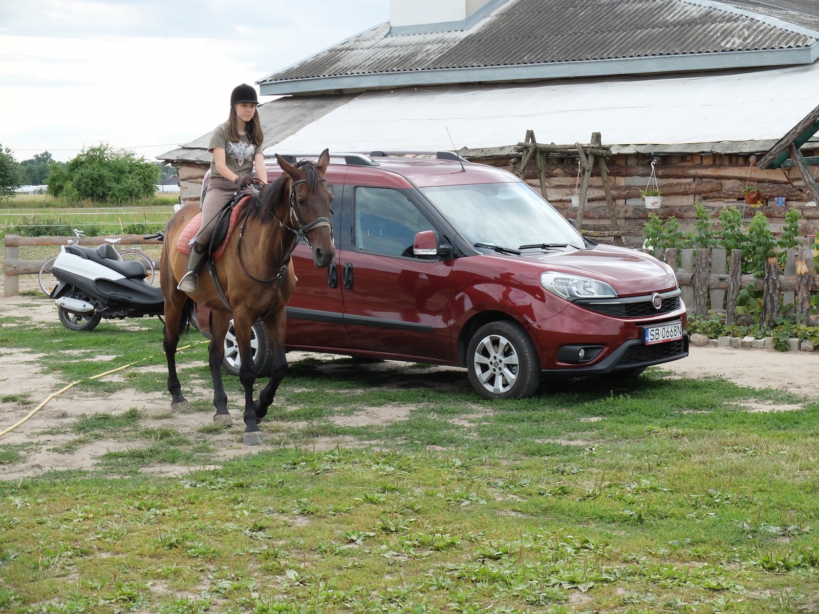 Zawieszenie pozwala zjechać z utwardzonych dróg