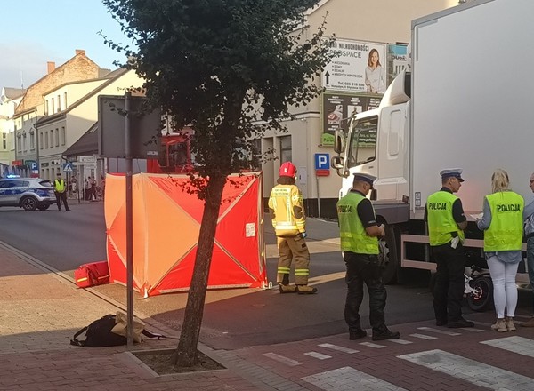 Tragiczny wypadek na przejściu dla pieszych w Wolsztynie. Chłopiec potrącony przez ciężarówkę