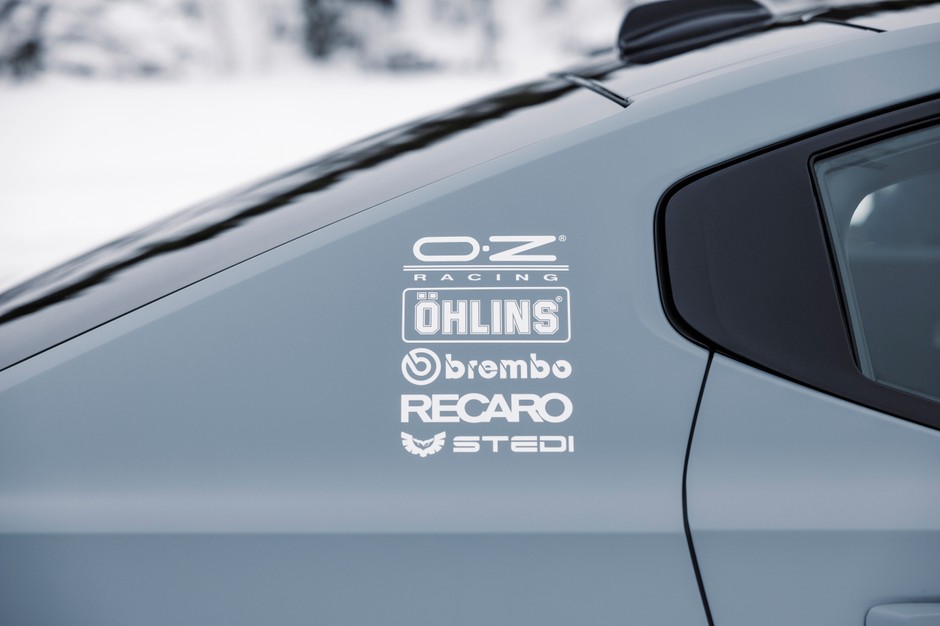 Polestar 2 Arctic Circle