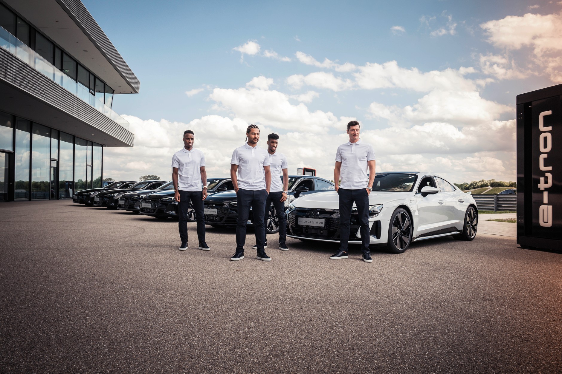 FC Bayern Audi e-tron GT