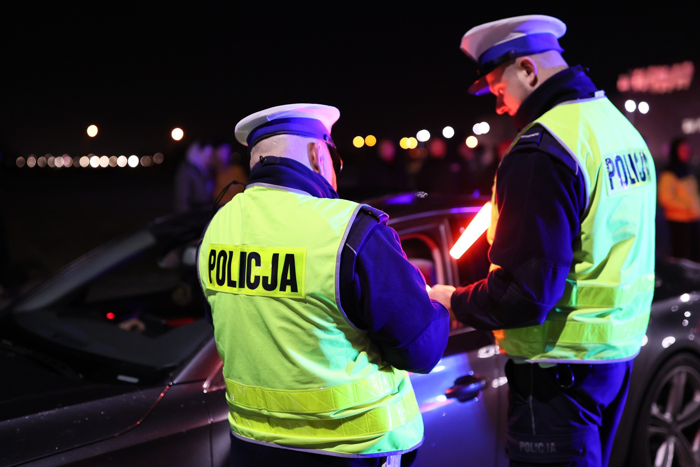 Bez emocji przyglądamy się przepisom, które weszły dziś w życie. Komu naprawdę grożą odsiadka i utrata prawa jazdy?