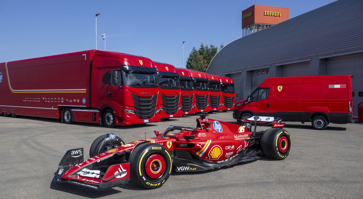 Potężne ciężarówki dla Ferrari Scuderia HP. Będą wozić bolidy F1