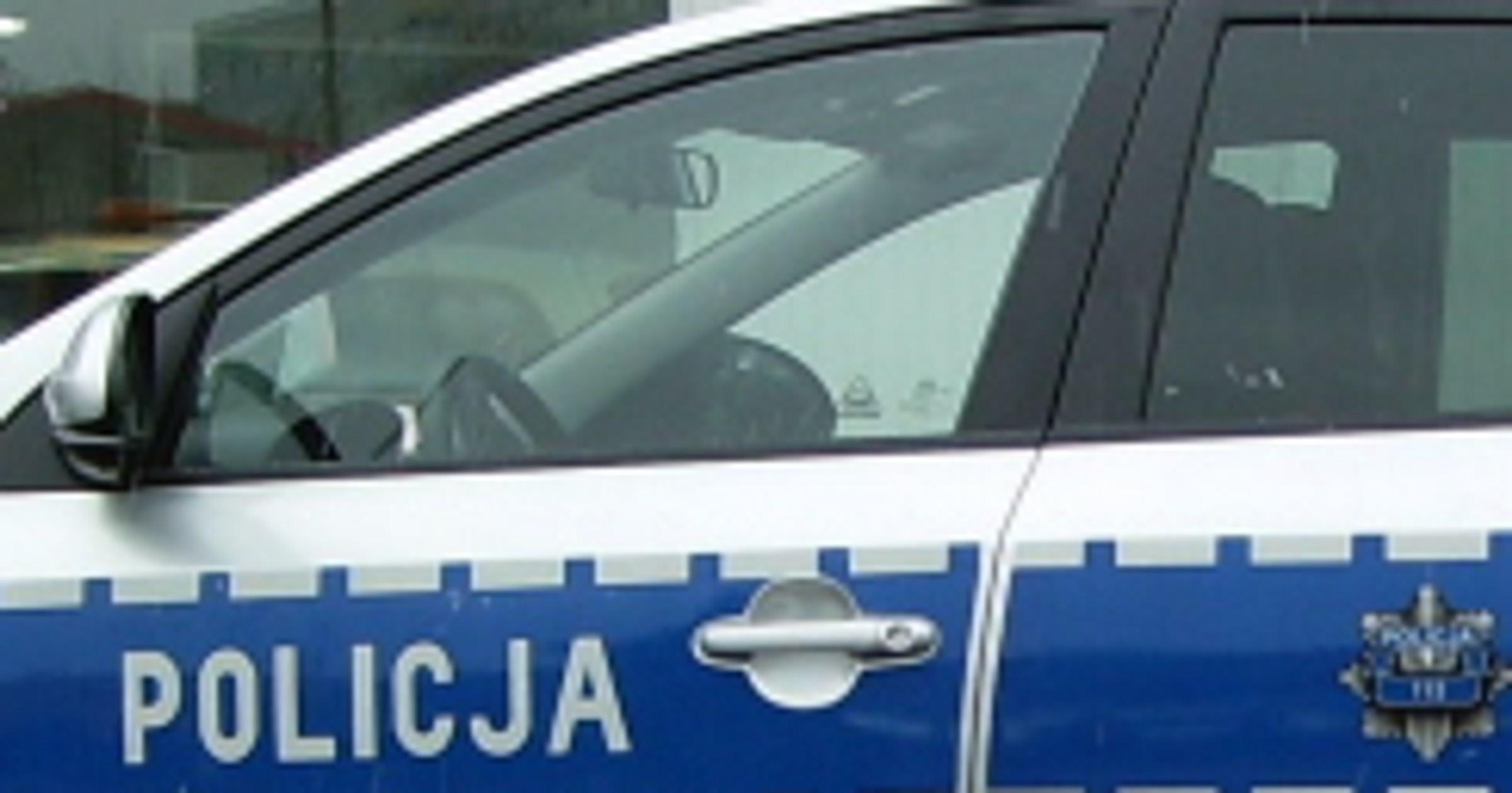 Pijany kierowca wjechał w policyjny radiowóz