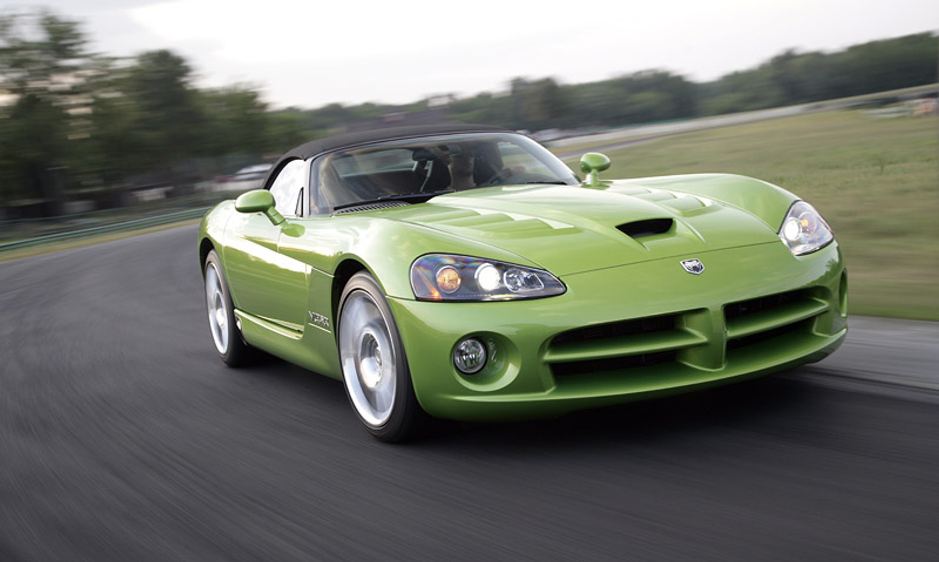 Dodge Viper SRT10 nie zamierza zejść ze sceny